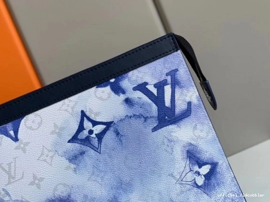 Official oldcobbler LOUIS POCHETTE VUITTON VOYAGE MM 0715